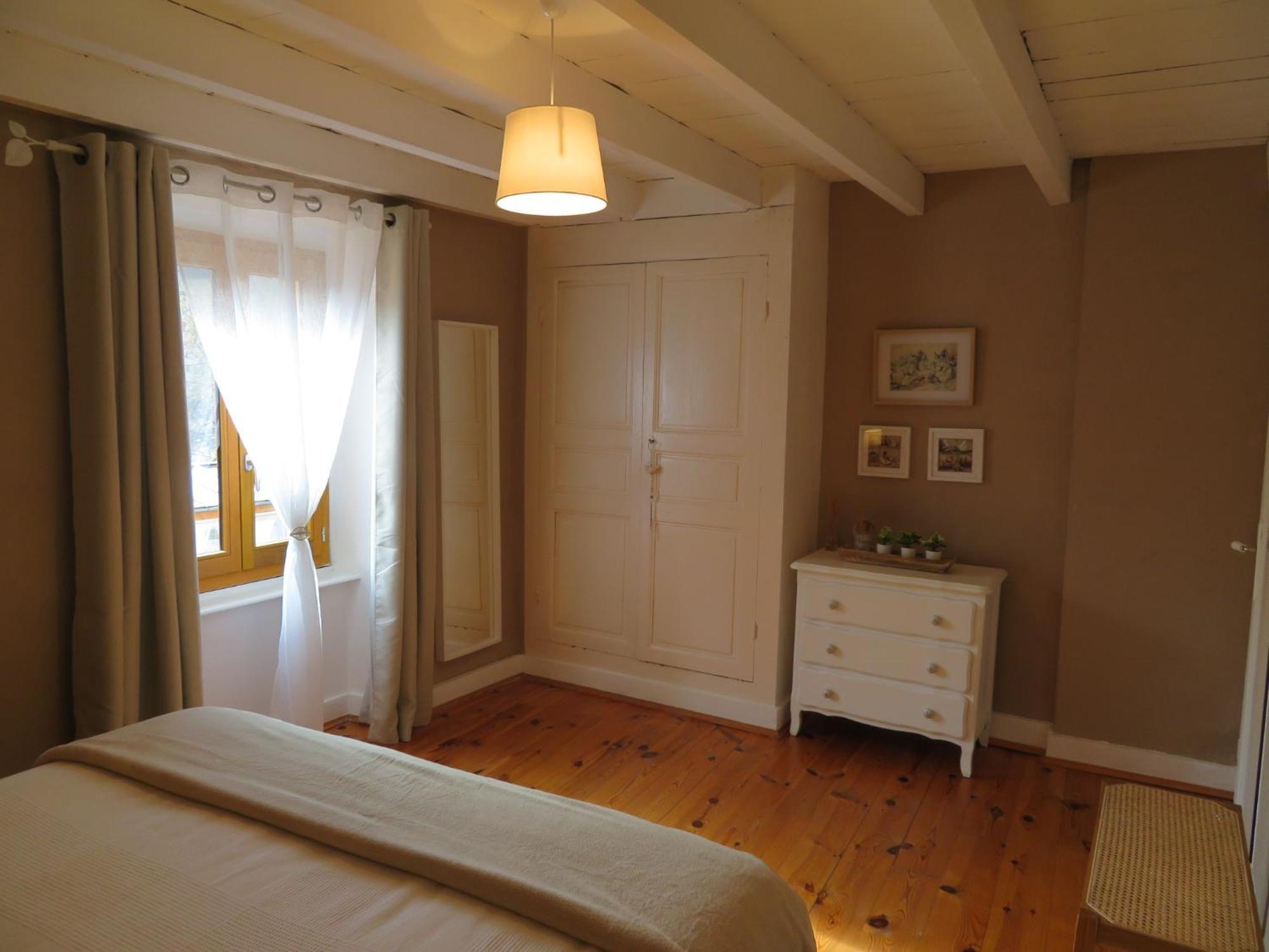 Holiday home Joli Rural Dans Un Havre De Paix Saint-Bonnet-le-Troncy
